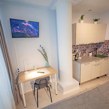Cozy Small Studio In A Heart Of Tallinn Kunderi Street Extérieur photo